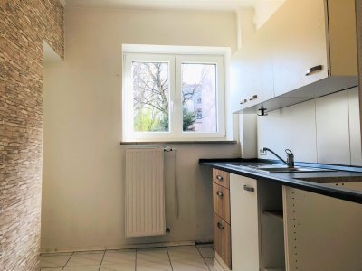 Klassische Zwei-Zimmer-Wohnung mit Balkon im beliebten Barmbek-Süd