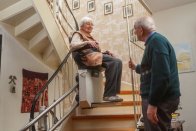 Wohnumfeldverbessernde Maßnahmen - Treppenlift Wohnumfeldverbessernde Maßnahmen - Treppenlift